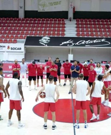 aliaga-petkimspor-turk-telekom-ile-zorlu-deplasmanda-karsilasiyor-mN8enHIl.jpg