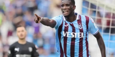 paul-onuachunun-trabzonspor-formasiyla-attigi-gol-puskasa-aday-oldu-wBtPNfGF.jpg